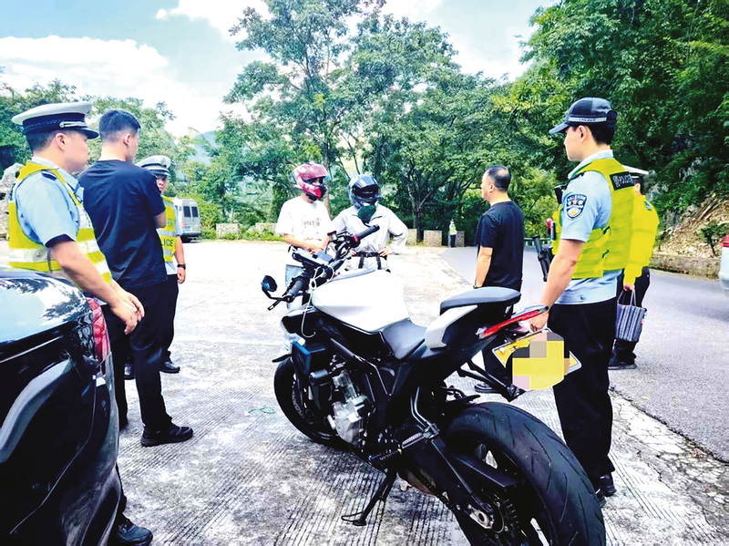 还静于民 护宁黔行——贵州交警重拳整治“飙车炸街”违法行为 